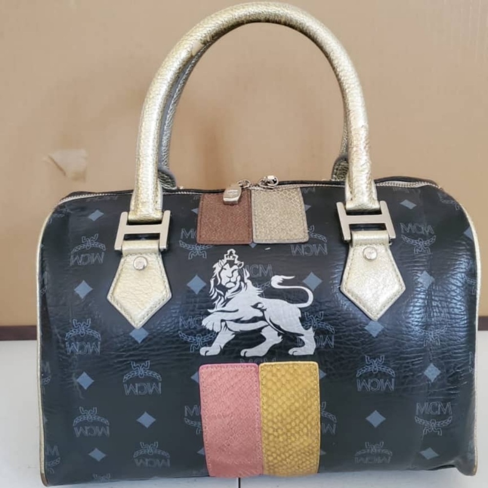 MCM LION Princess BOSTON Bag & Wallet - Picture 4 of 13